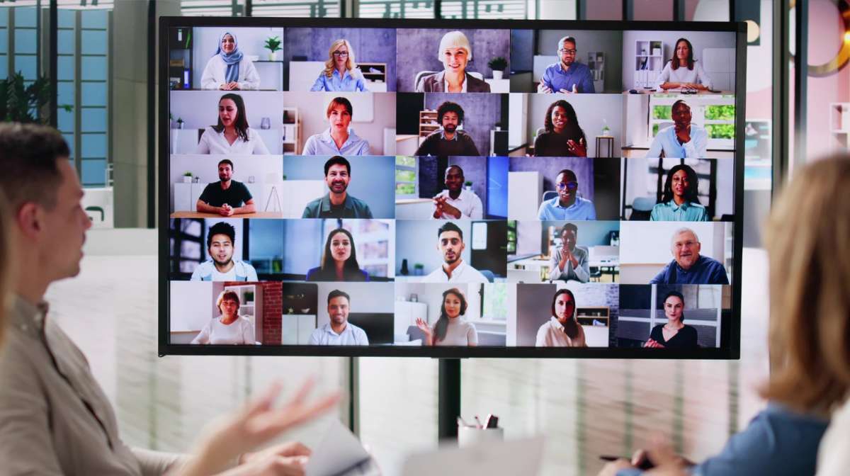 Modern Meeting Rooms & Workspaces